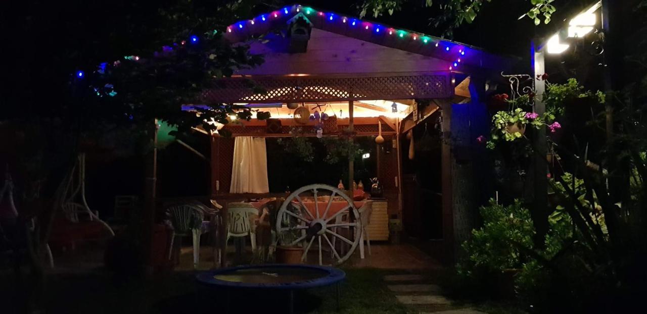 Akmonya Pansiyon Eriklice ภายนอก รูปภาพ